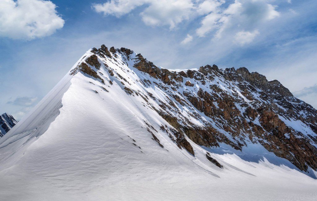 HDR-Photography-The-Snow-Dragon