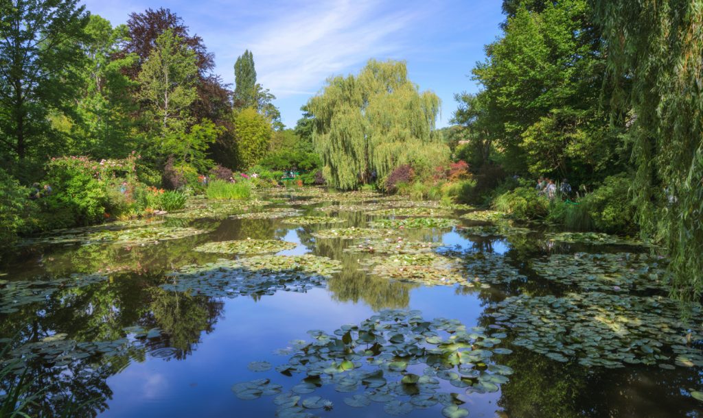 Blending-Light-HDR-Photography-Monets-Pond