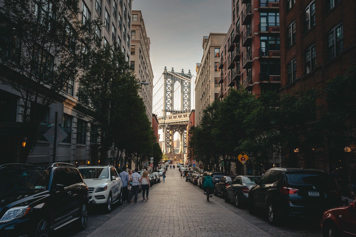 weddingblissdesign: Cityscape Photography : An amazing picture capturing an stunning landscape. The tones are striking and combination ideally. The composition looks wonderful, with the details are extremely defined.