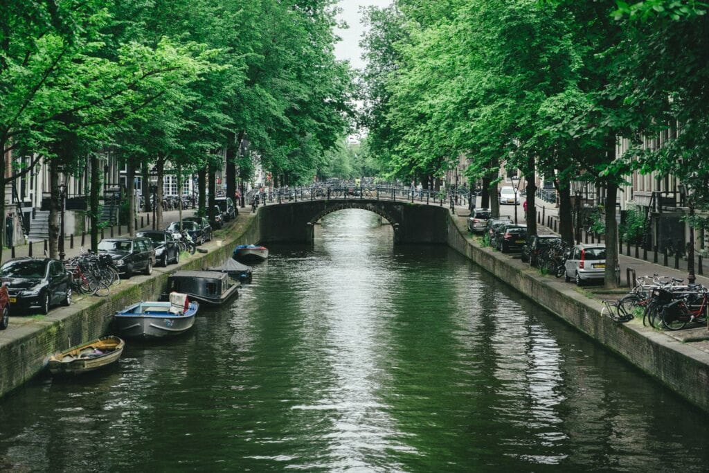 Film Emulation | Amsterdam Canal