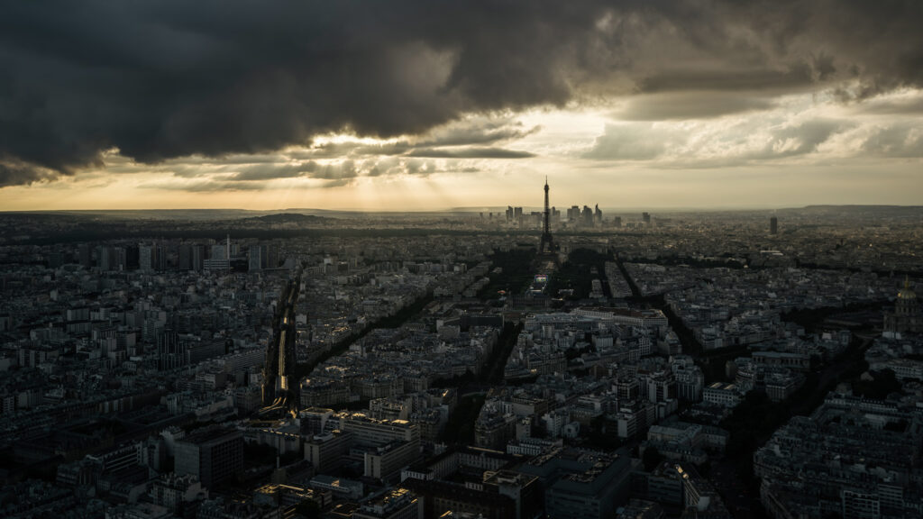 Golden Skyline in Paris