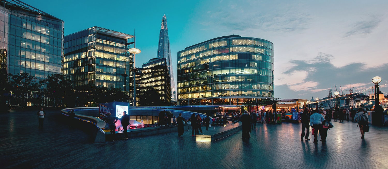 Beautiful Photographs of London Summer Nights